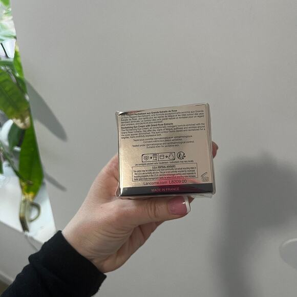 NEW Lancome Absolue The Eye Cream - Picture 3 of 3